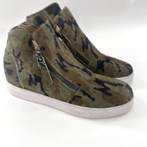 ALL BLACK Hi Cow Fur Top & Double Zip Sneakers Sz 39 With 1 Inch Hidden Wedge